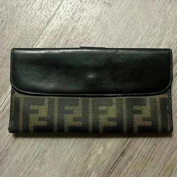 Fendi Handbags - Vintage Fendi wallet​